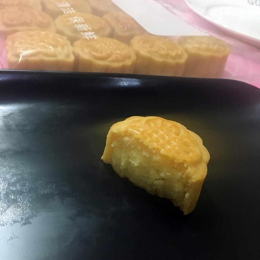 广式月饼——蛋黄莲蓉月饼