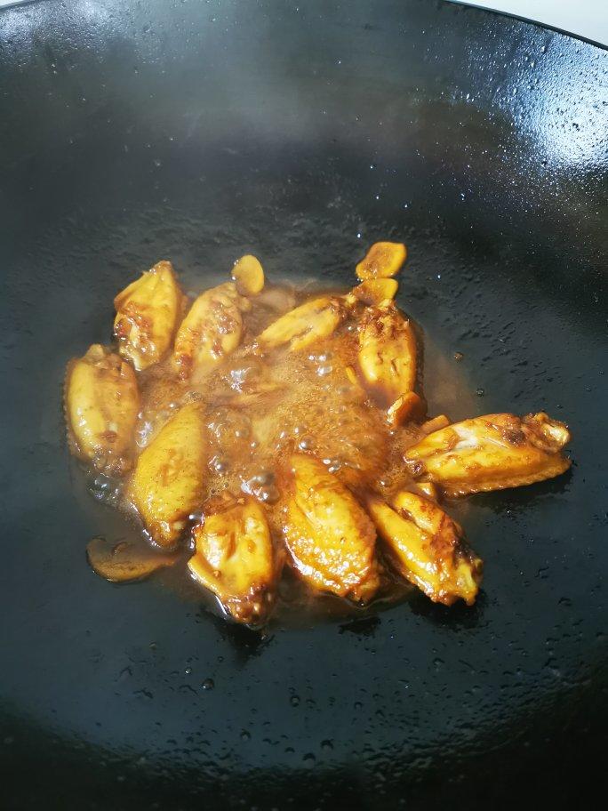 外婆教我的红烧鸡翅·连汤汁都狠好吃！！！