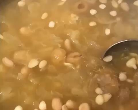 雪耳清润糖水的做法
