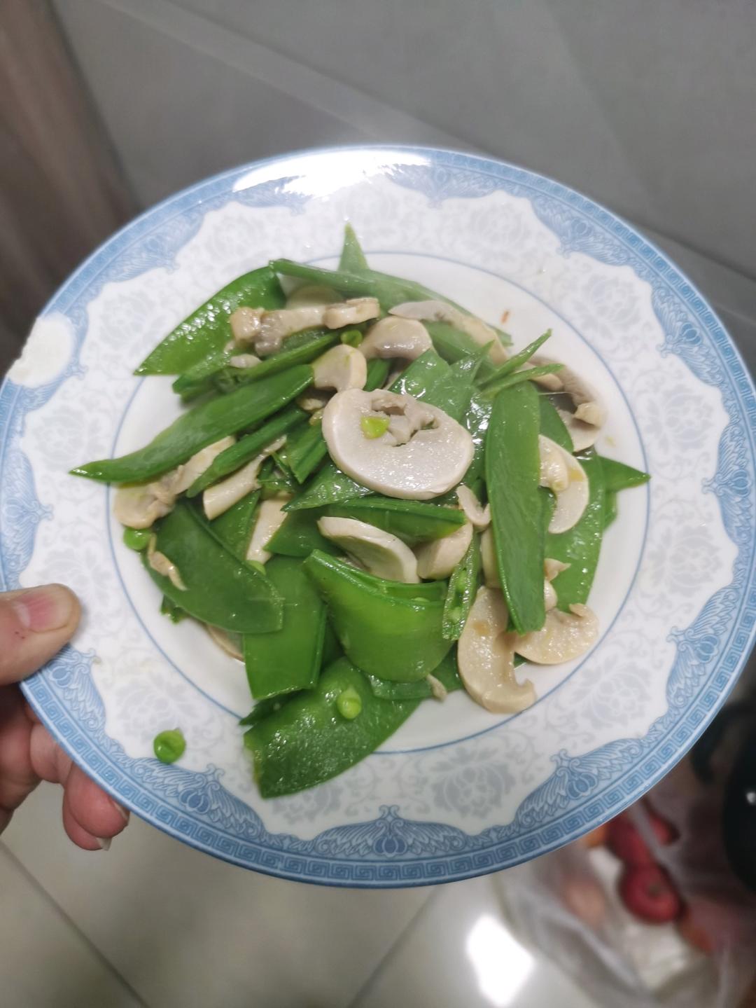 荷兰豆炒口蘑