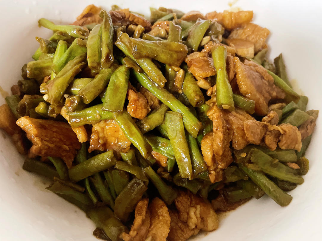 东北五花肉炖豆角