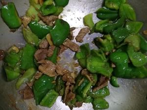 青椒炒肉的做法 步骤8