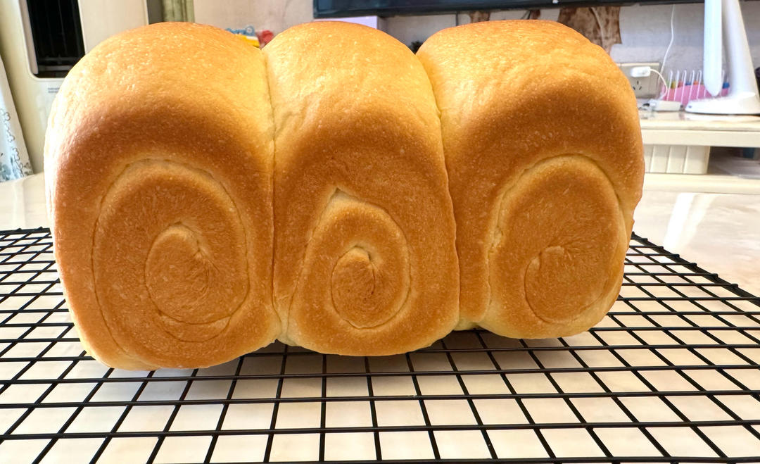 🍞消耗淡奶油吐司｜无黄油｜软绵绵｜奶香浓郁