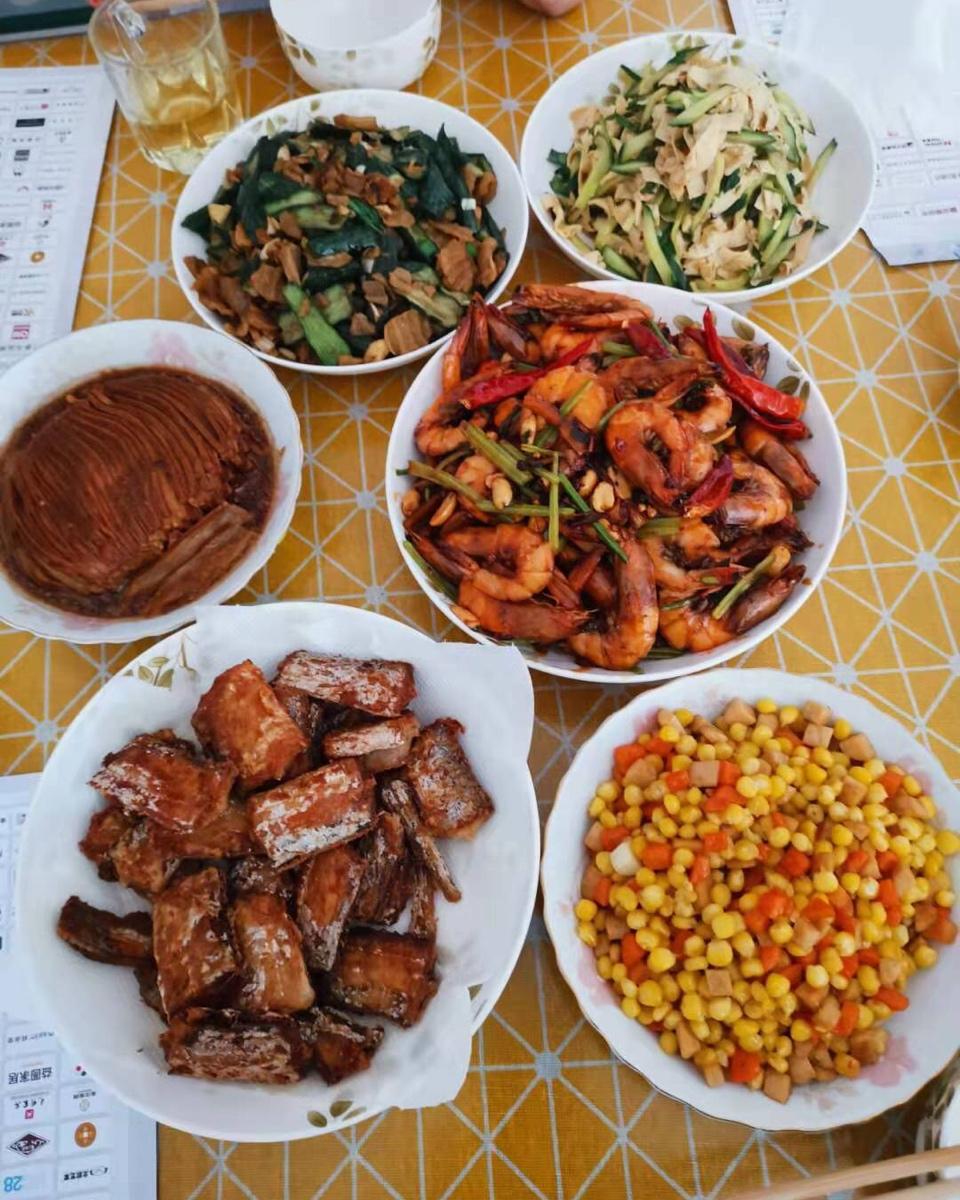 能瞬间引爆味蕾的【香辣干锅虾】