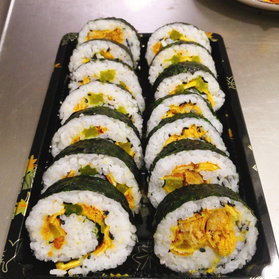 雁姐爱下厨做的紫菜卷寿司