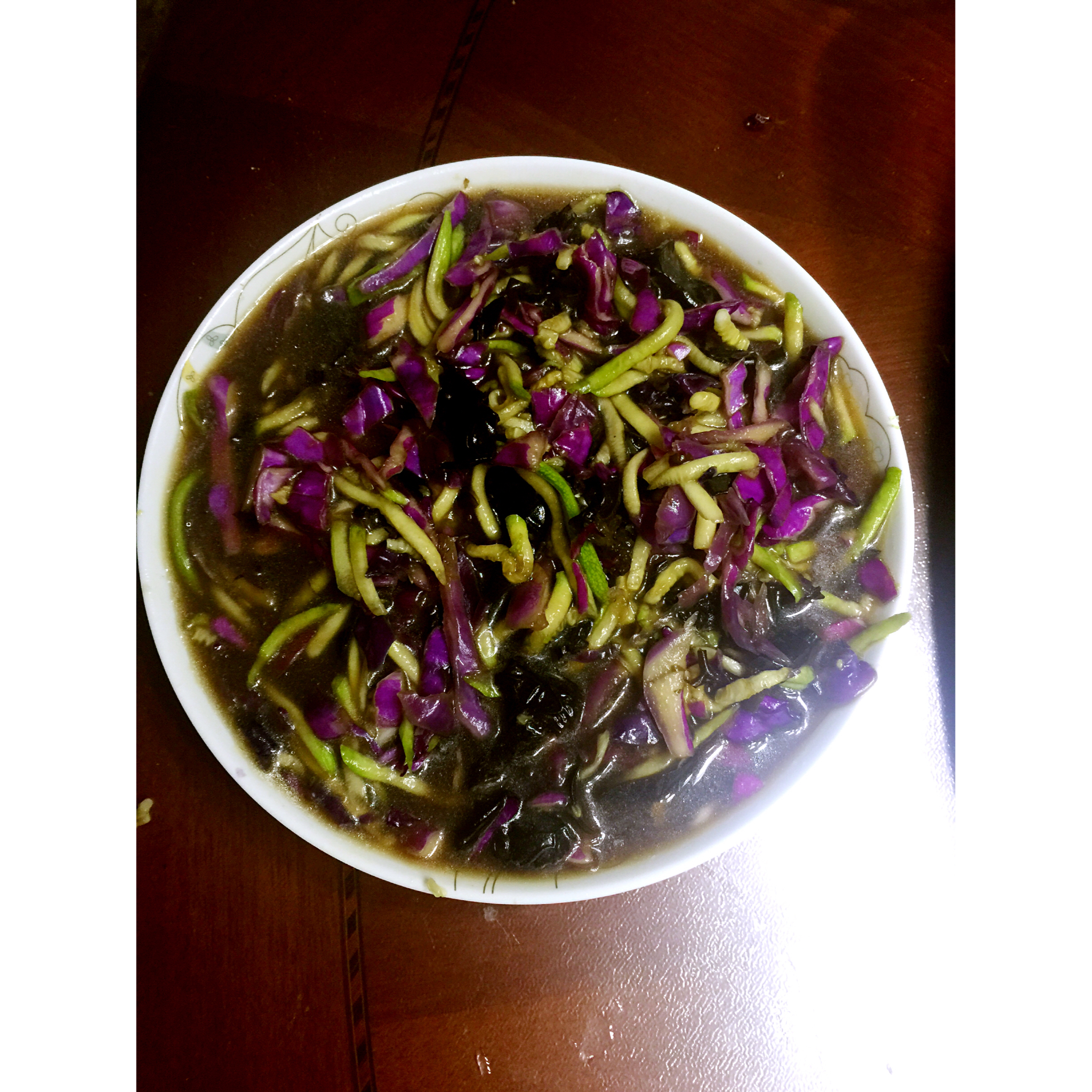 紫甘蓝拌黑木耳