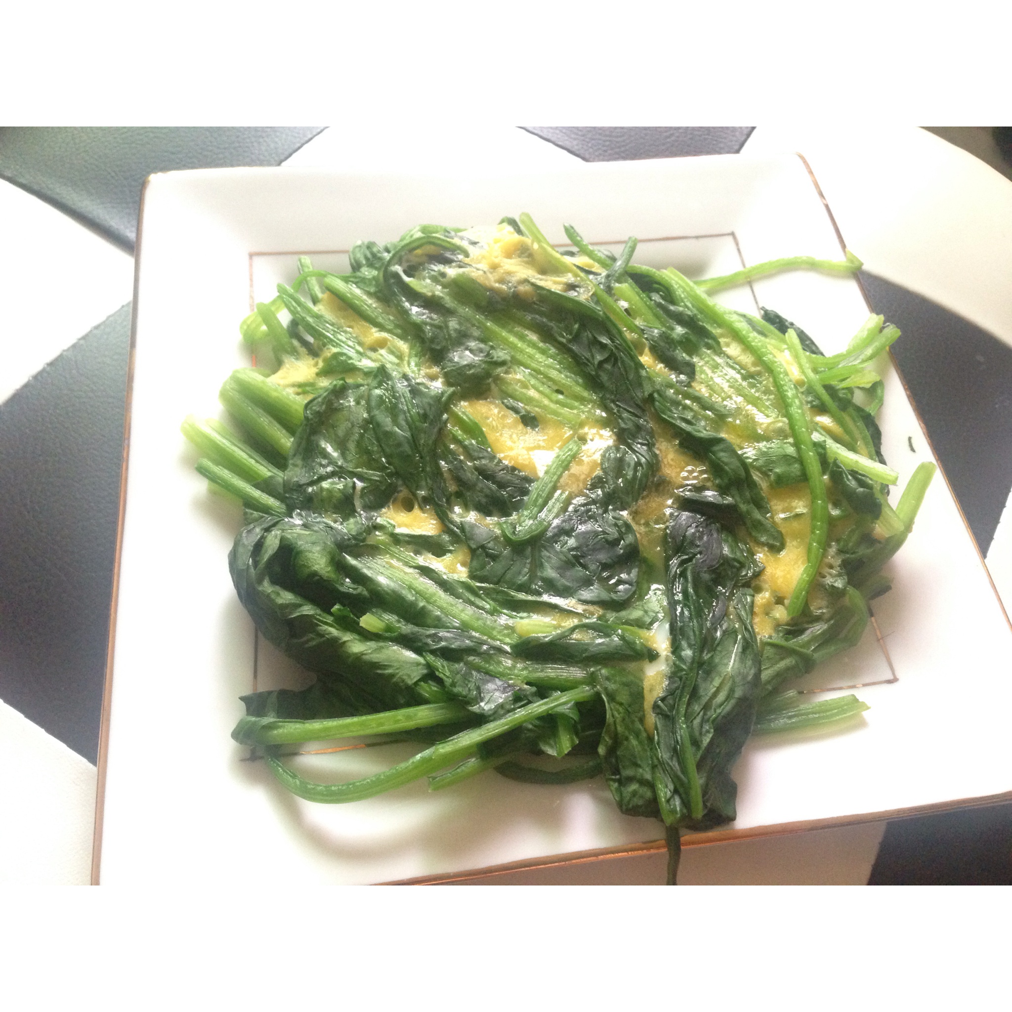 菠菜奶酪烘蛋 (无油快手早餐! )