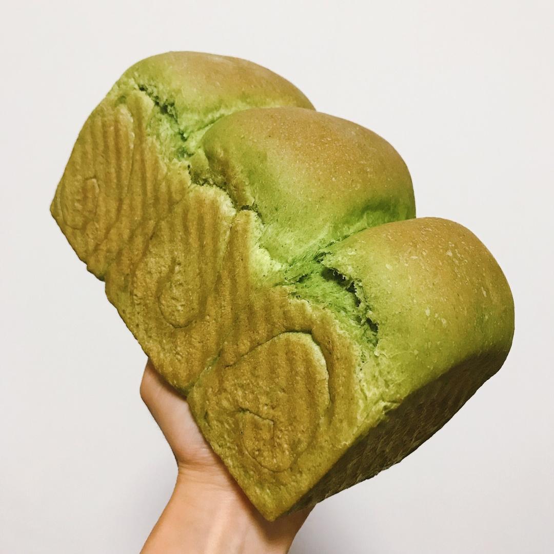 菠菜椰蓉面包卷-花样面包