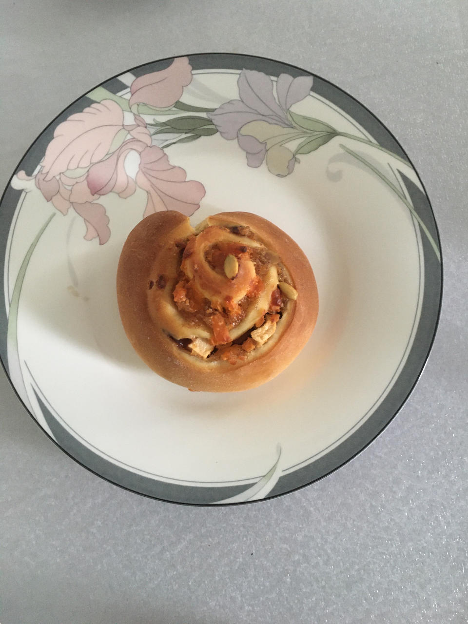 肉桂苹果酱面包卷