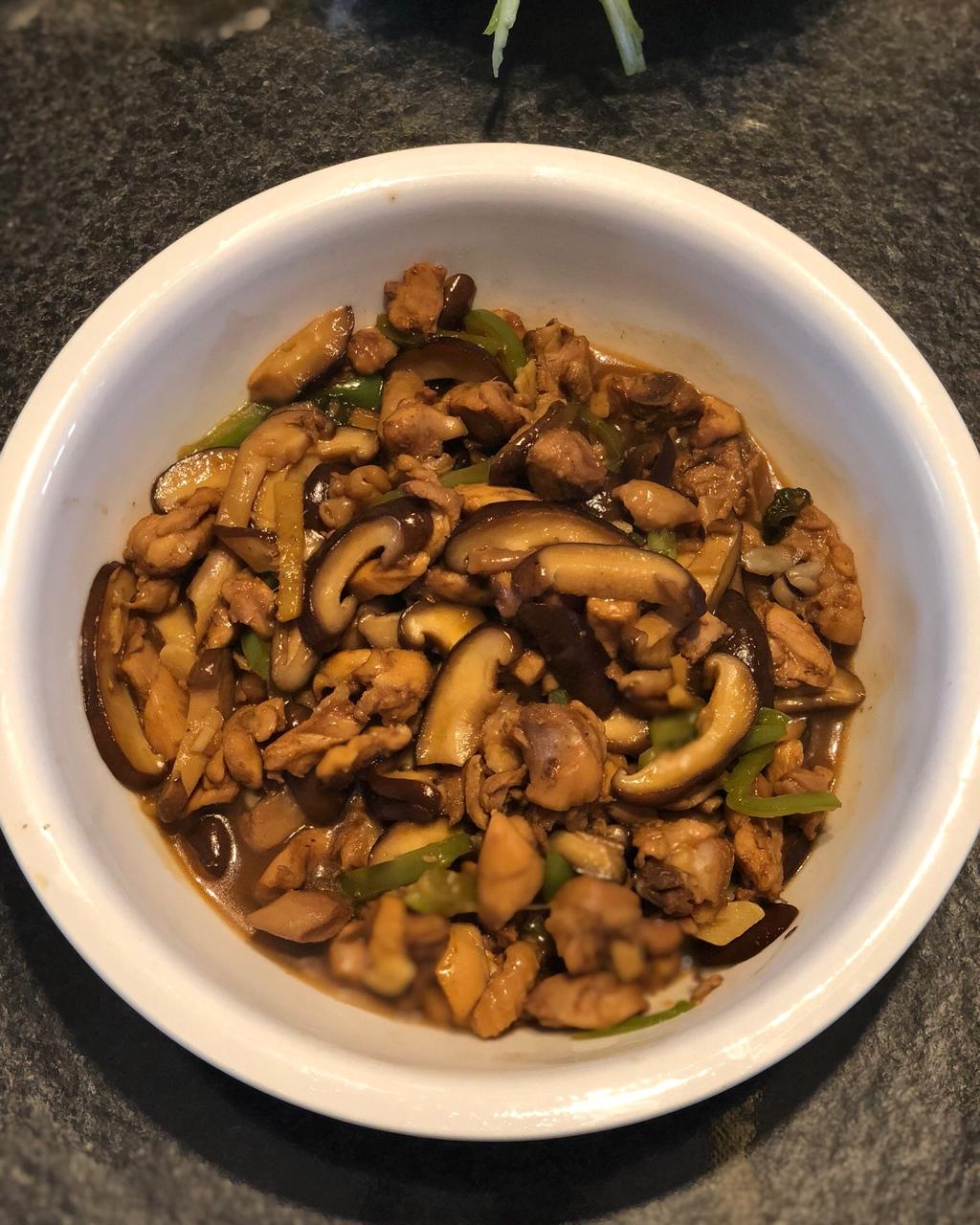 黄焖鸡米饭