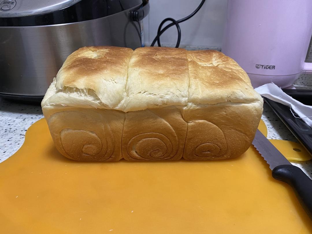 吐司，奶香手撕面包，超级香浓