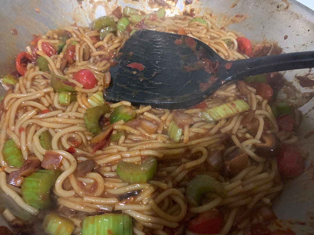 歹歹的新疆炒米粉