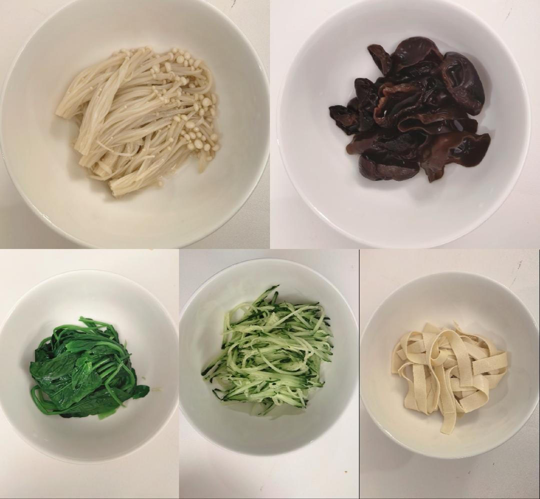 全網(wǎng)最佳減肥美食:涼拌合萊的做法 步驟1