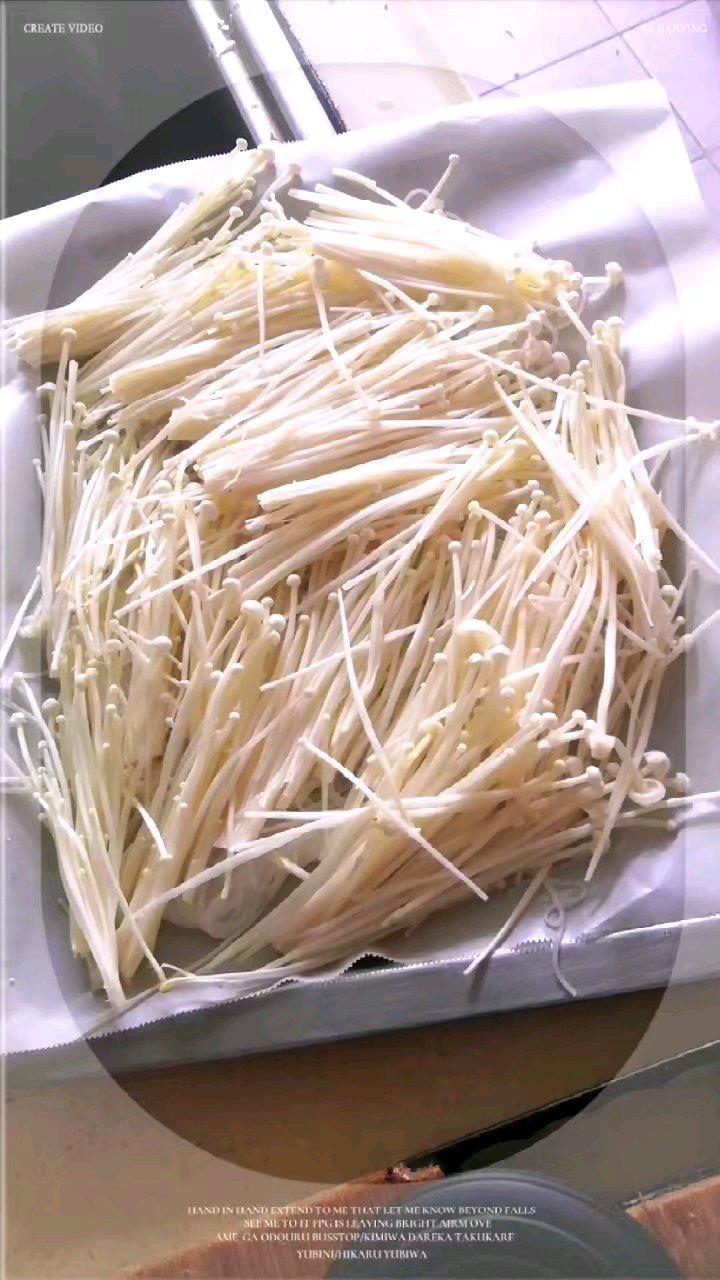 蒜蓉金针菇烤花蛤虾