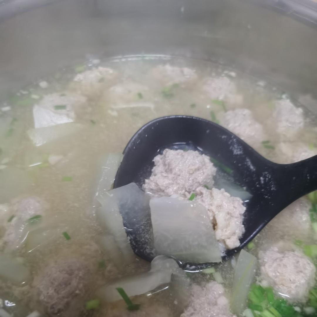 巨鲜美的冬瓜丸子汤