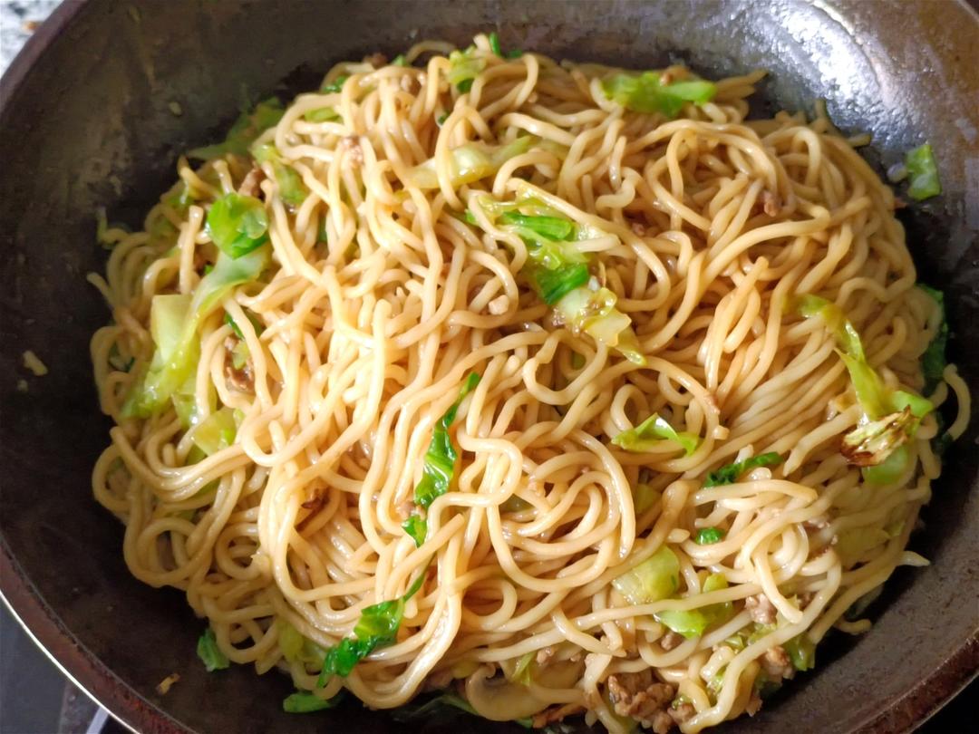 🍜最简单最好吃的家常炒面