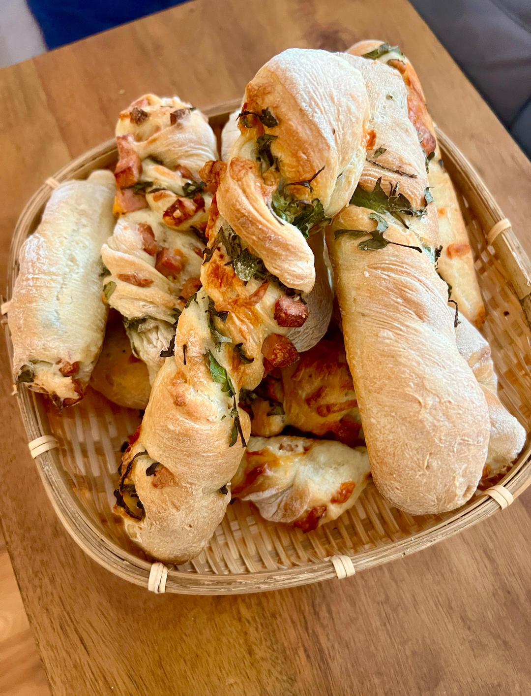 💚腊肠菠菜芝士🧀️🥬
恰巴塔扭扭棒