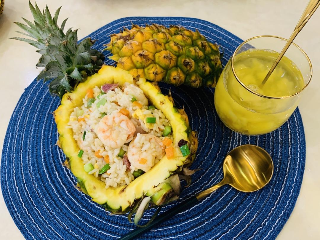虾仁菠萝炒饭