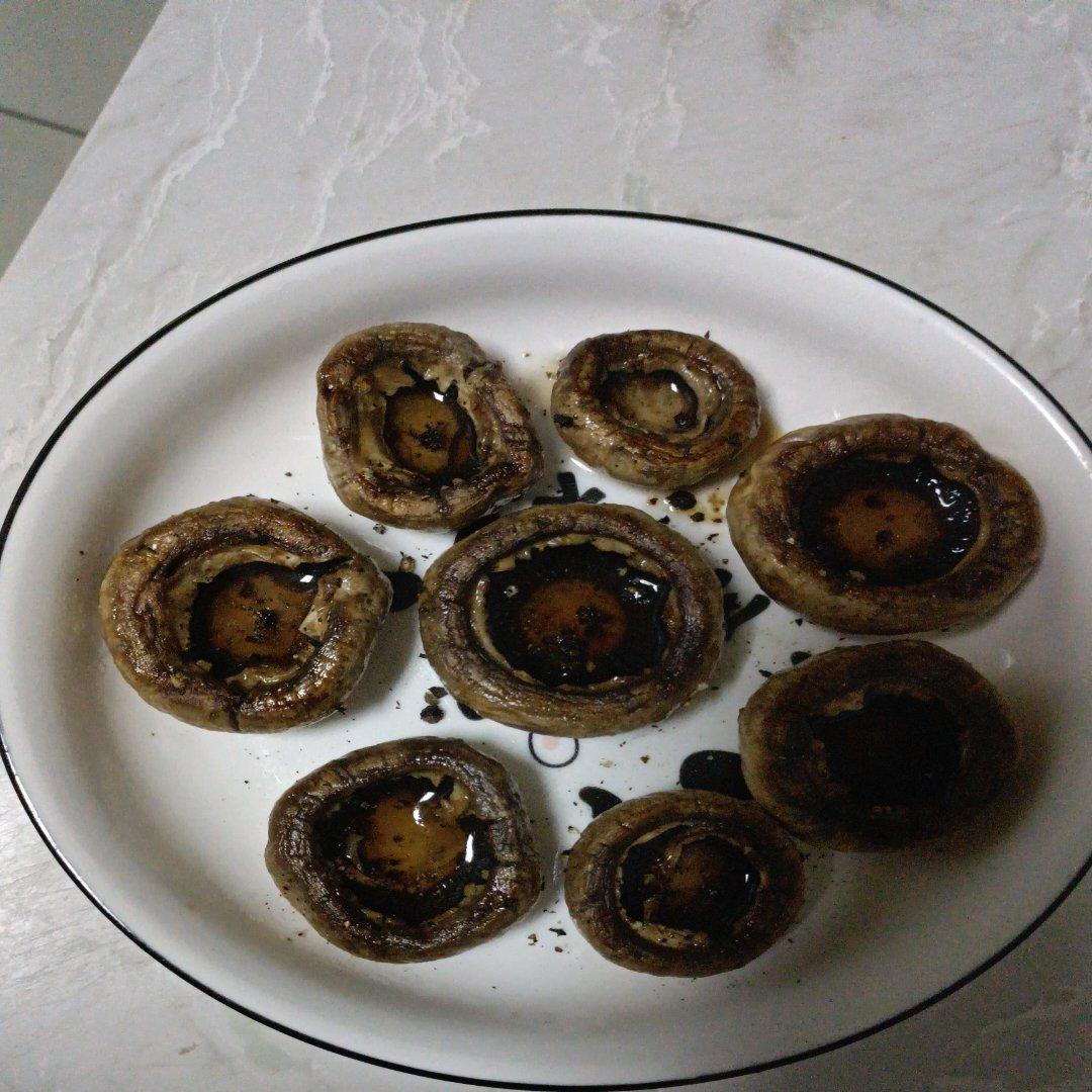 香煎口蘑  鲜的扭起来