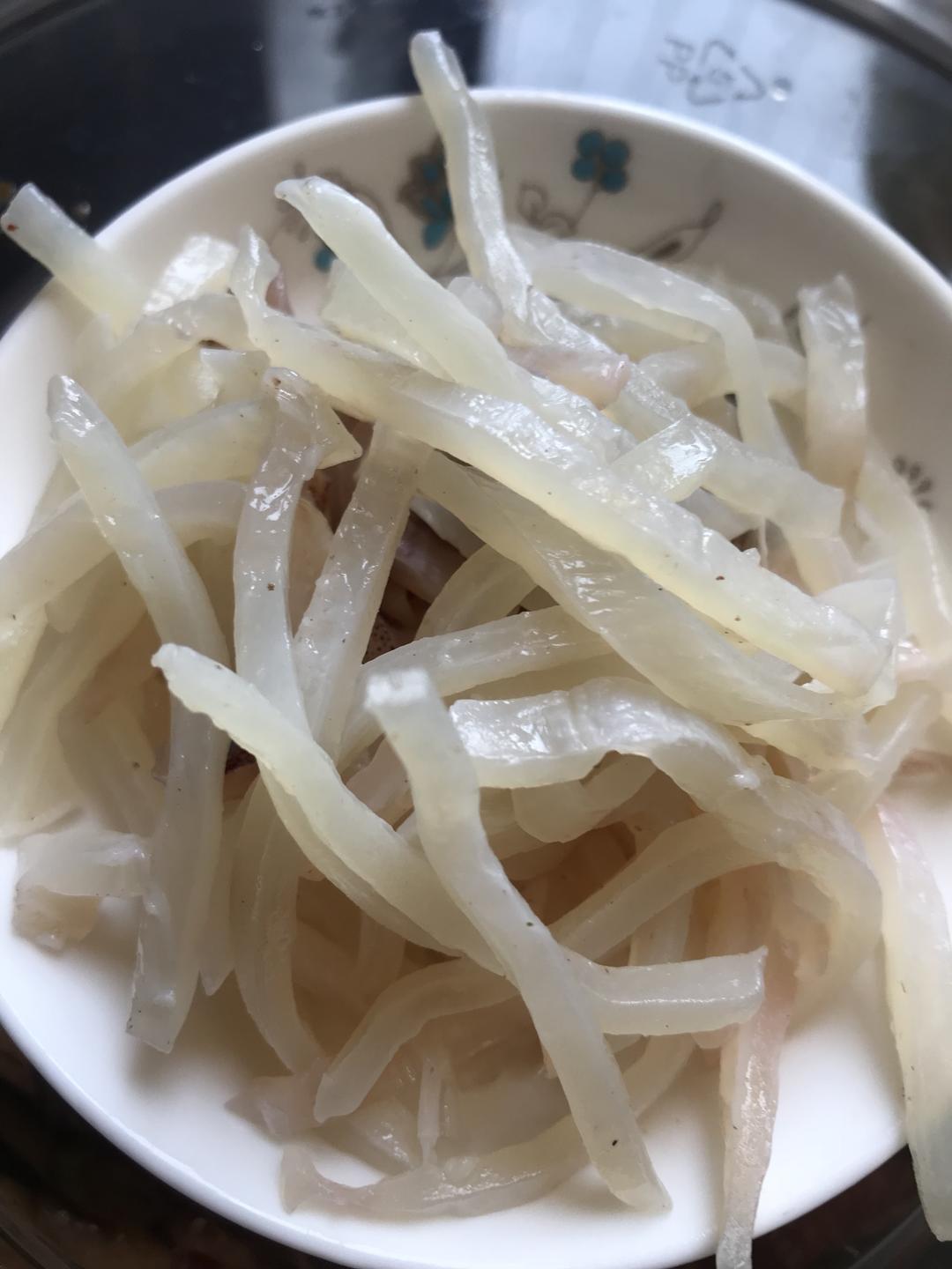 好吃的潮州菜—炒鸡肠粉（畲鹅粉）的做法 步骤2