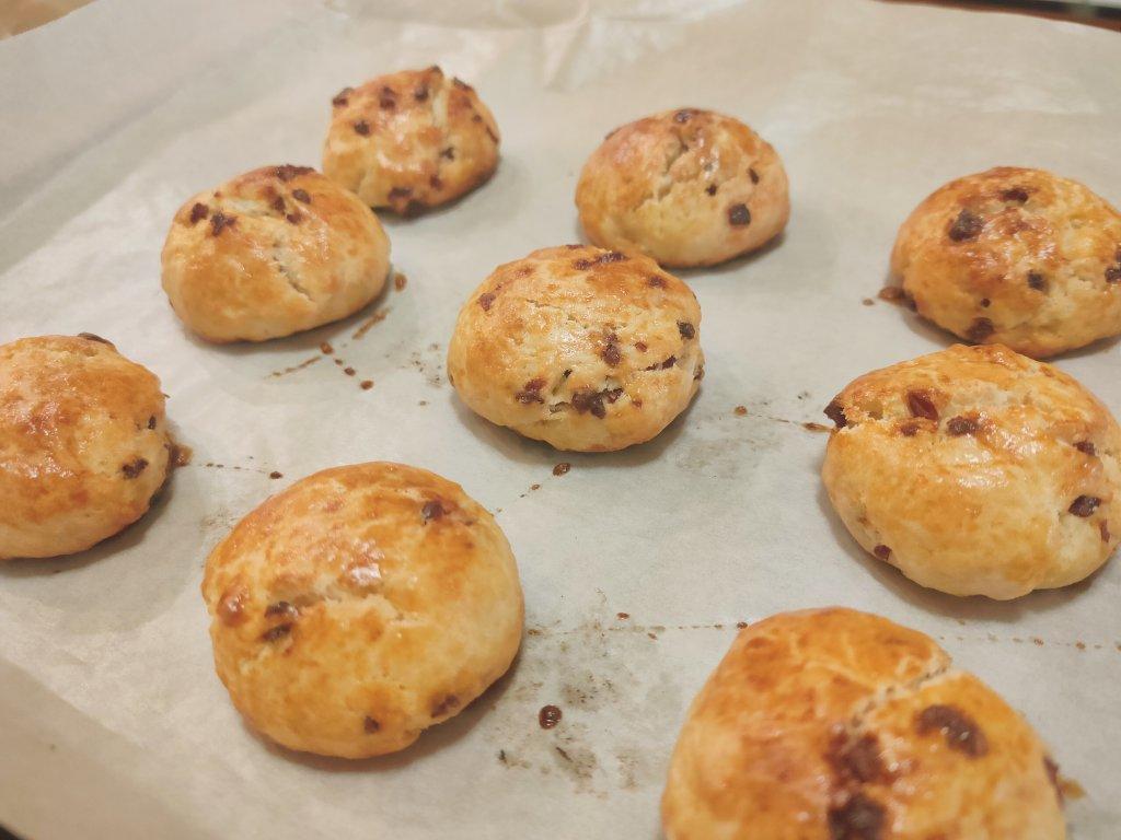 【视频】3分钟 奶油司康Scone(可能是世界上最快手的司康) 消耗淡奶油～