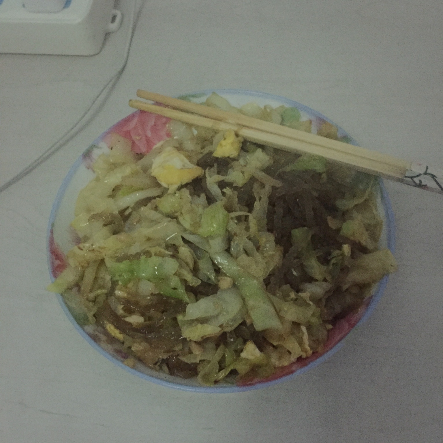 包菜粉丝炒鸡蛋