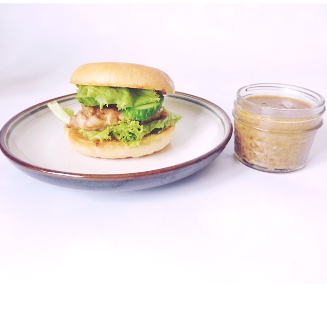 黑椒鸡胸贝果三明治