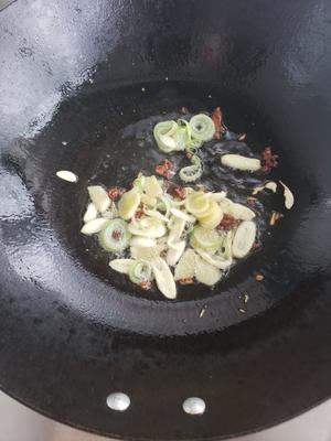 土豆炖芸豆排骨的做法 步骤3