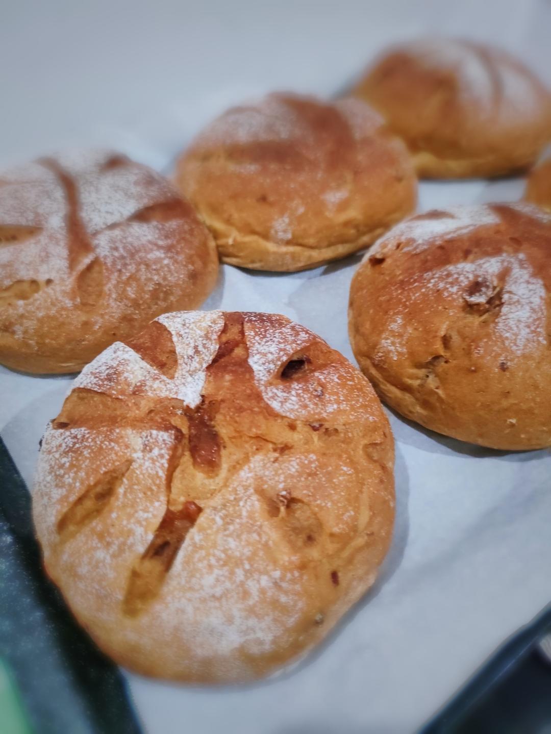 全麦黑糖红枣核桃软欧