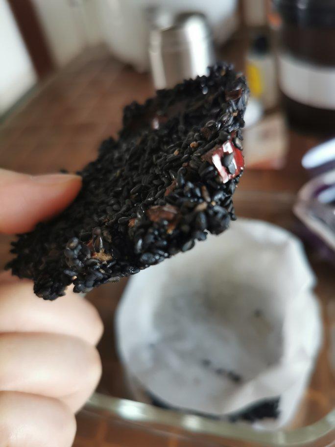 健康黑芝麻薄饼（仅需三步）