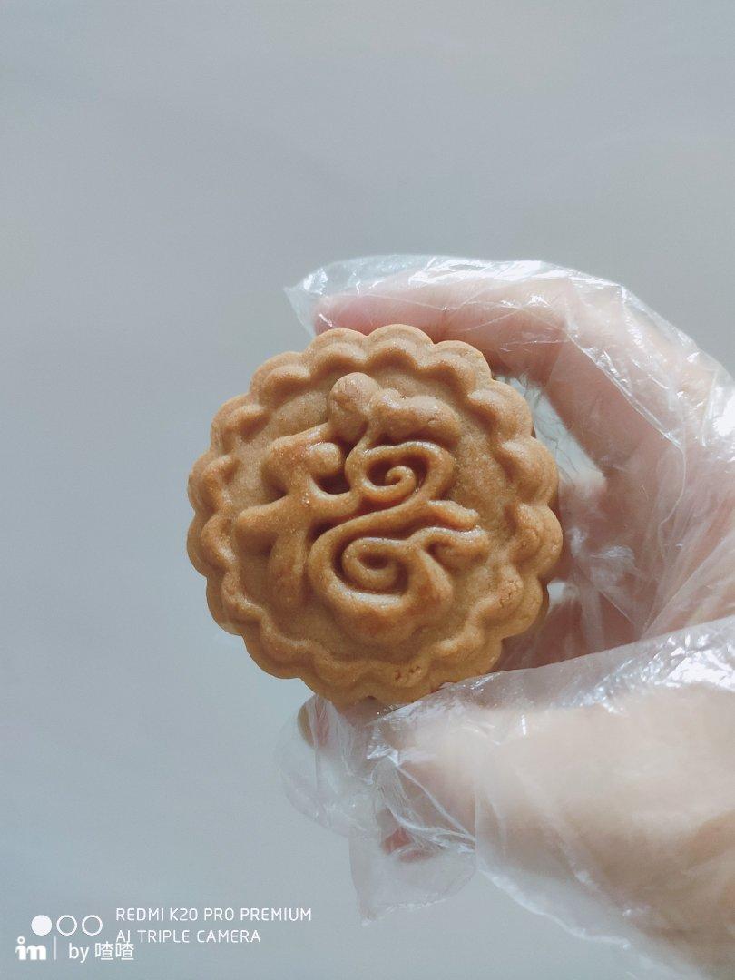 广式月饼—蛋黄莲蓉月饼