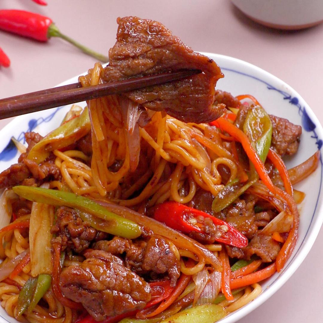 葱爆牛肉面的做法