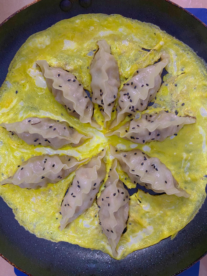 抱蛋煎饺（关键小步骤）