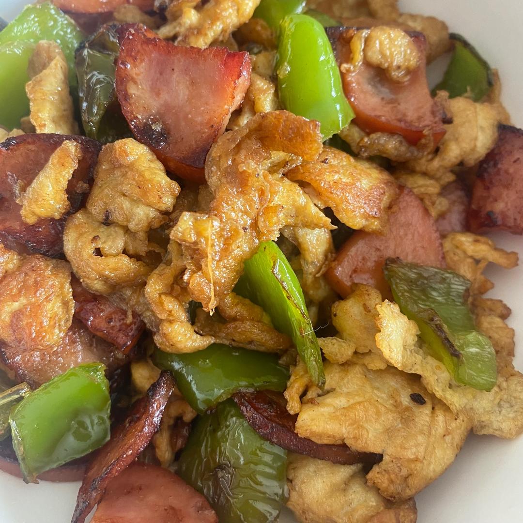 超级下饭的青椒火腿炒鸡蛋