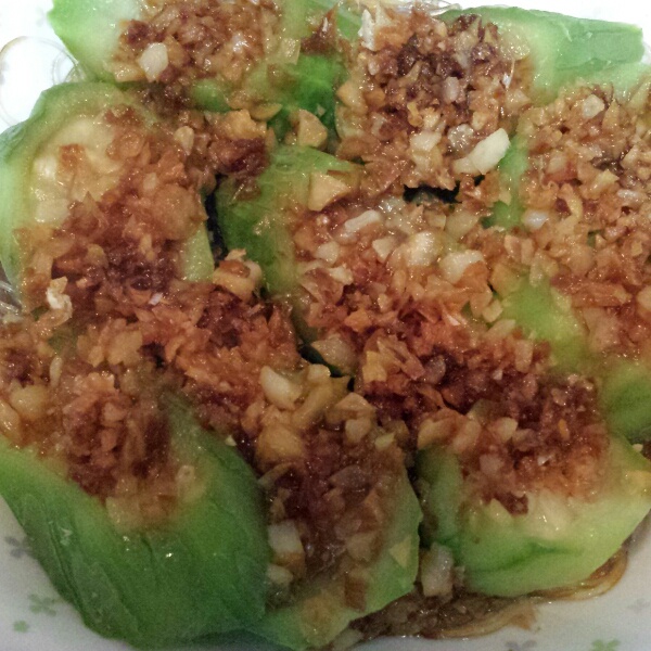 蒜茸粉丝蒸丝瓜