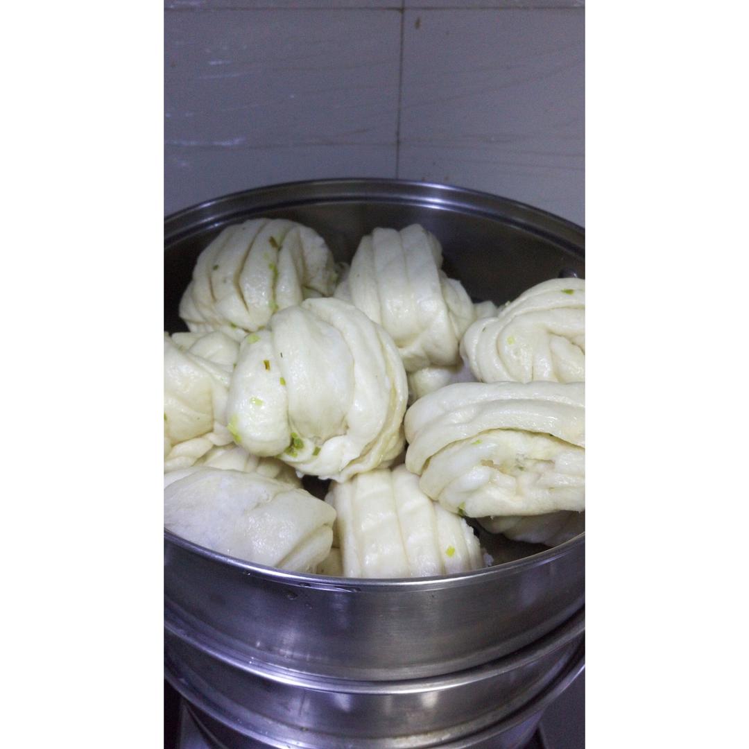 葱油花卷 Steamed Roll