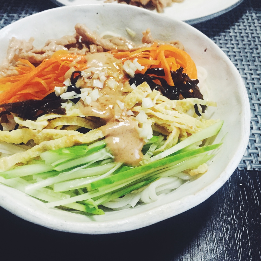 芝麻酱凉面