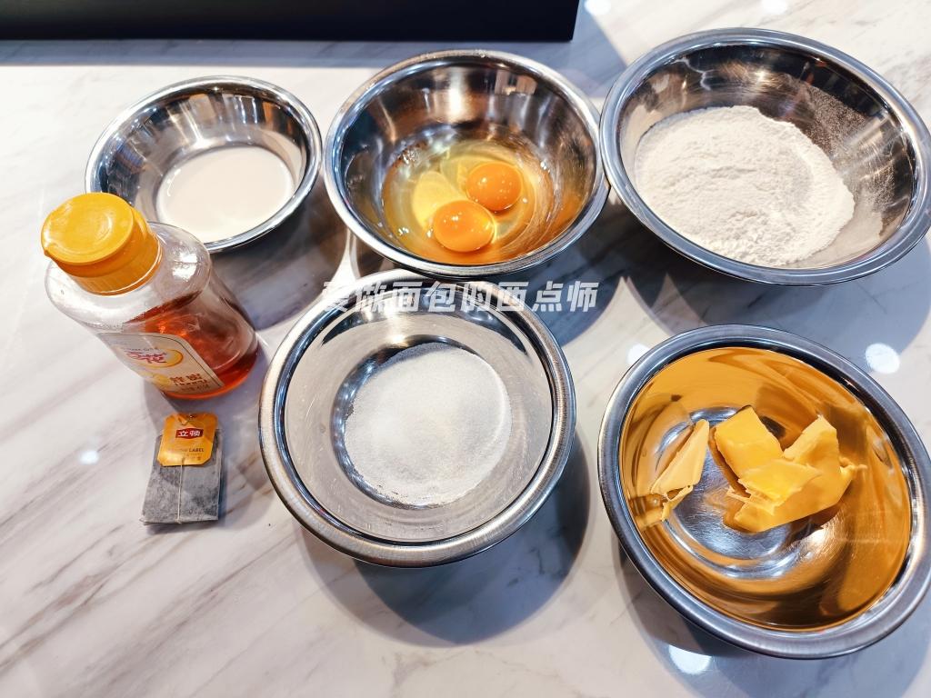 纯奶手撕吐司的做法 步骤1