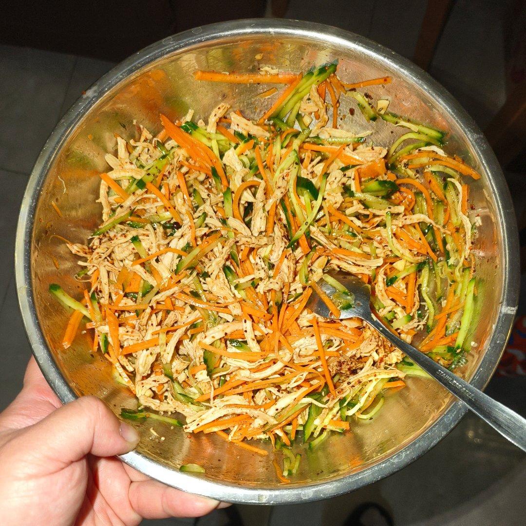 夏日开胃菜 凉拌鸡丝（手撕鸡）