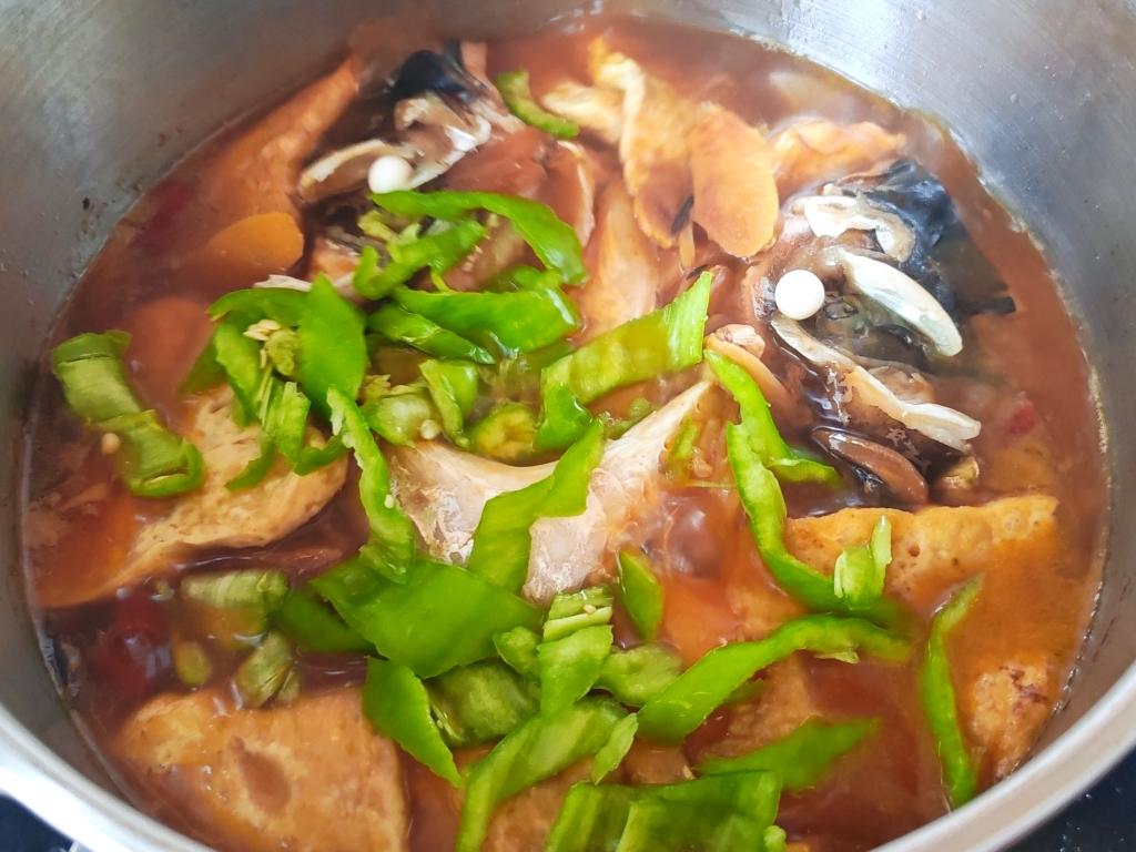 别再傻傻炖了！高压锅做鱼头，3分钟入味，肉质不柴不腥