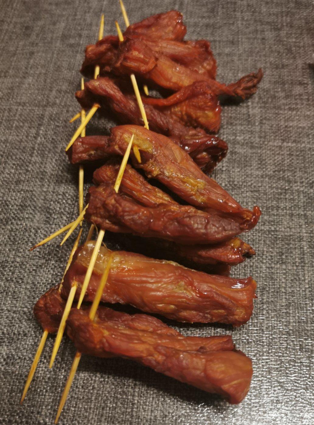 大小人的零食～猪肉干