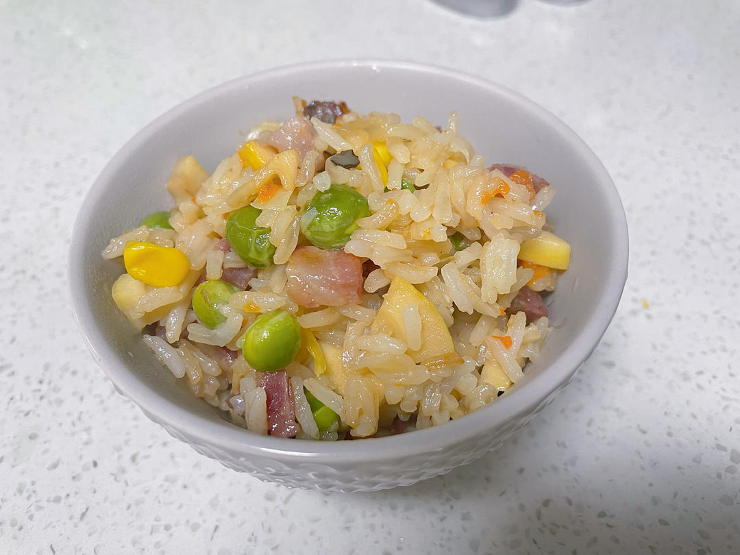 春意盎然的【春笋腊味焖饭】