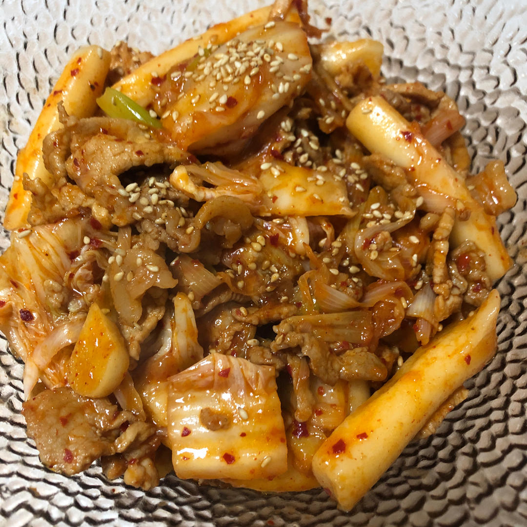 辣白菜炒五花肉