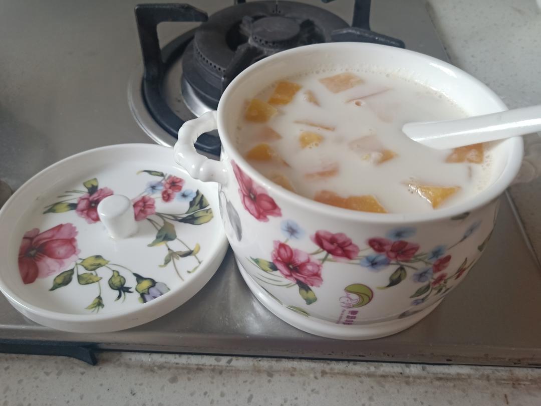 冰糖牛奶炖木瓜的做法