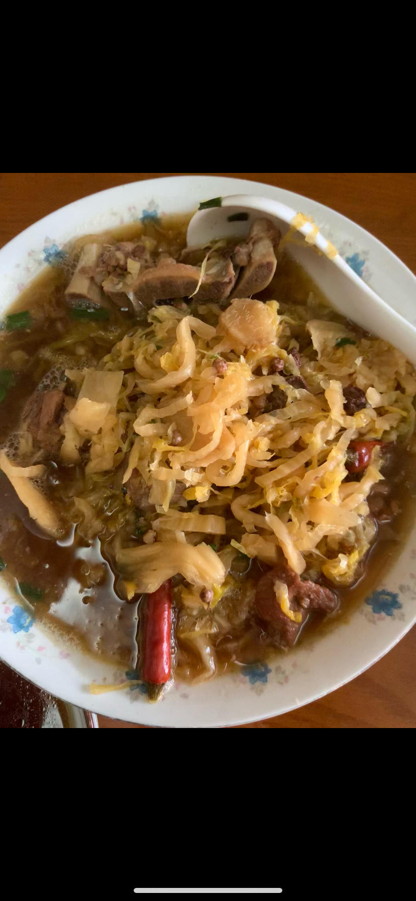 东北酸菜炖脊骨