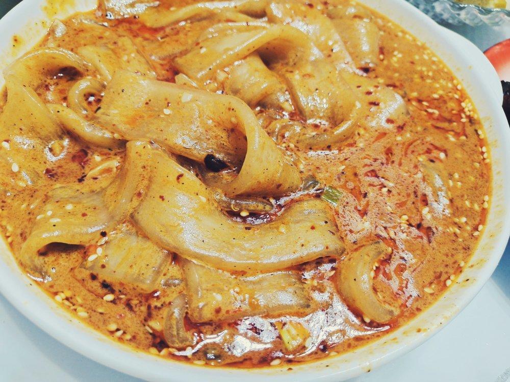 秒杀小夜市的麻酱流汁宽粉