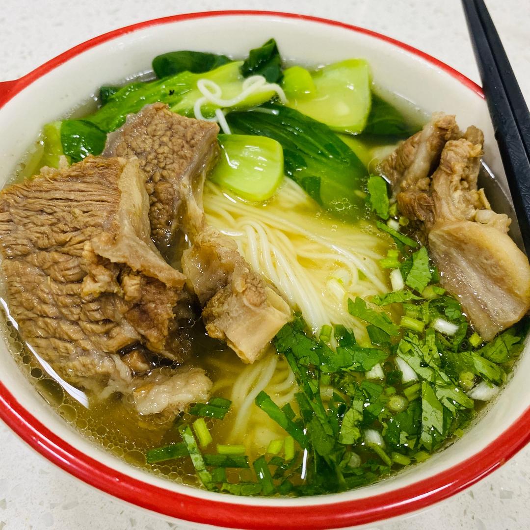 粤式清汤牛腩面