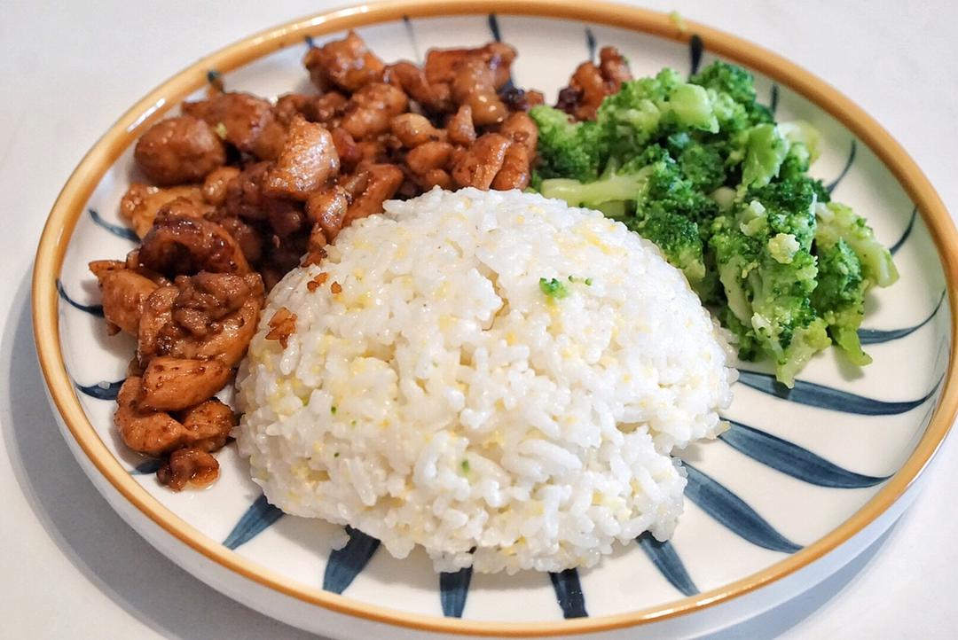 家庭版照烧鸡排饭【酱汁鸡排饭】