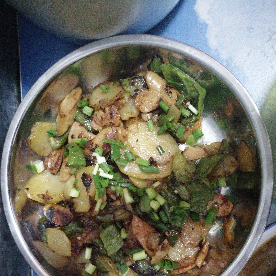 土豆片炒火腿肠