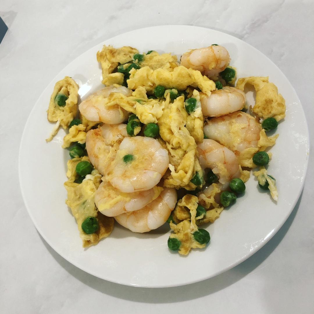 嫩滑鲜美的虾仁炒鸡蛋—简单、快手